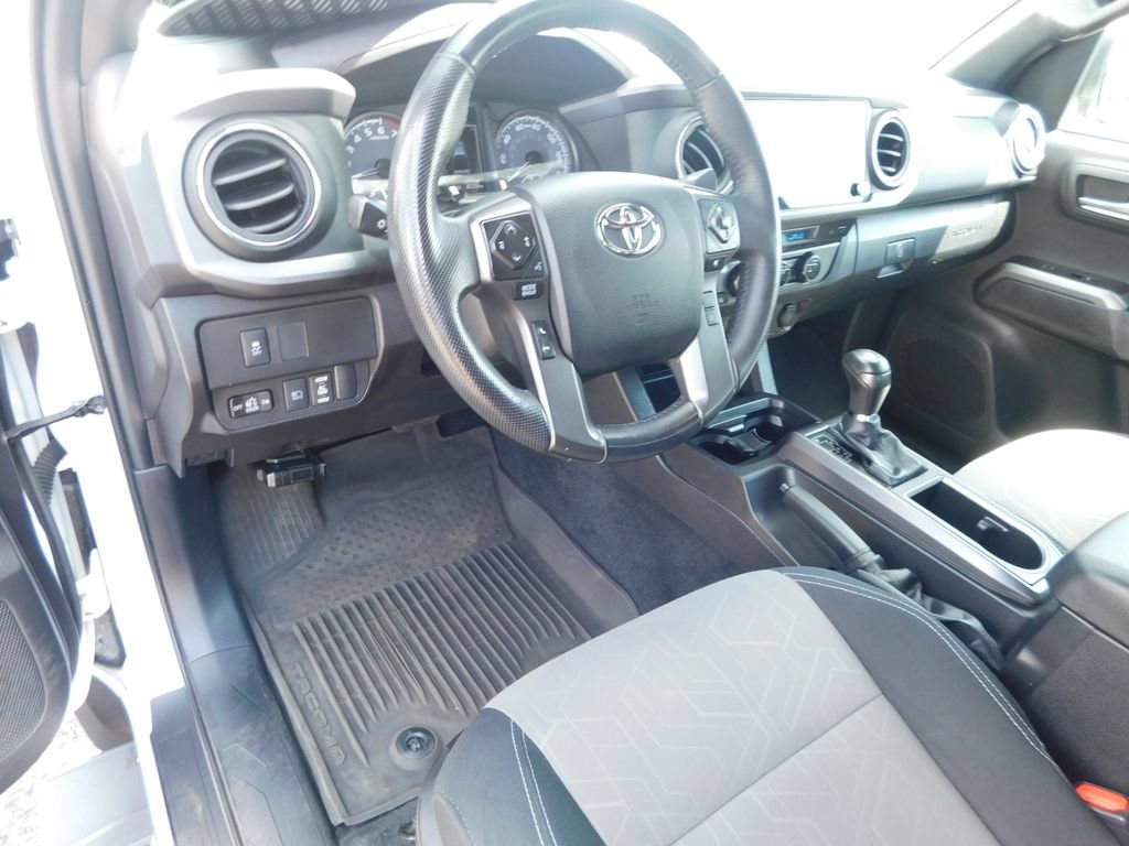 Used 2023 Toyota Tacoma TRD Sport AWD/4WD image 17