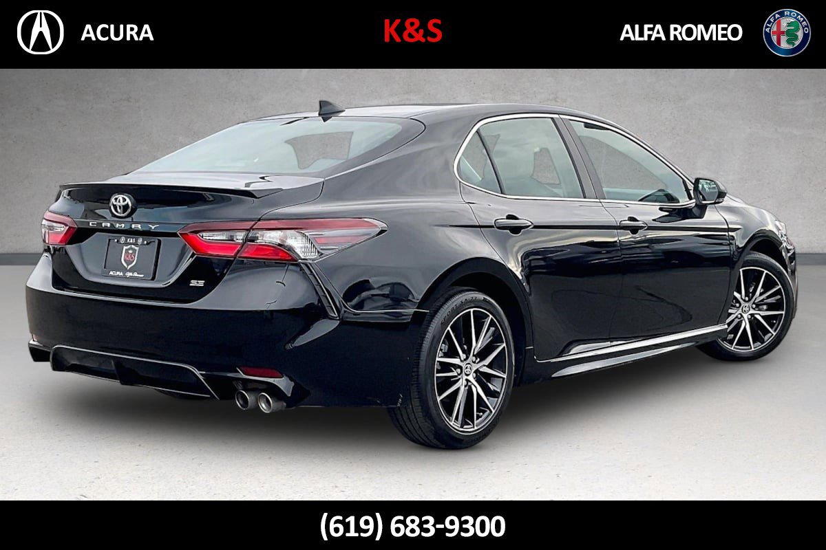 Used 2024 Toyota Camry SE image 31