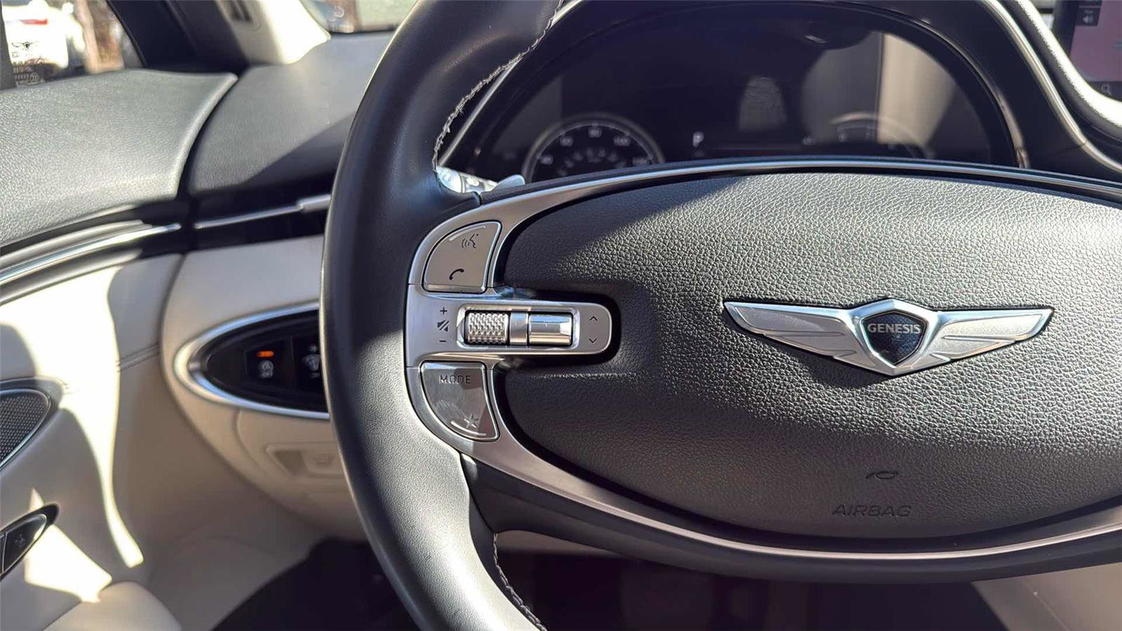 Used 2022 Genesis GV70 2.5T w/ Select Package image 13