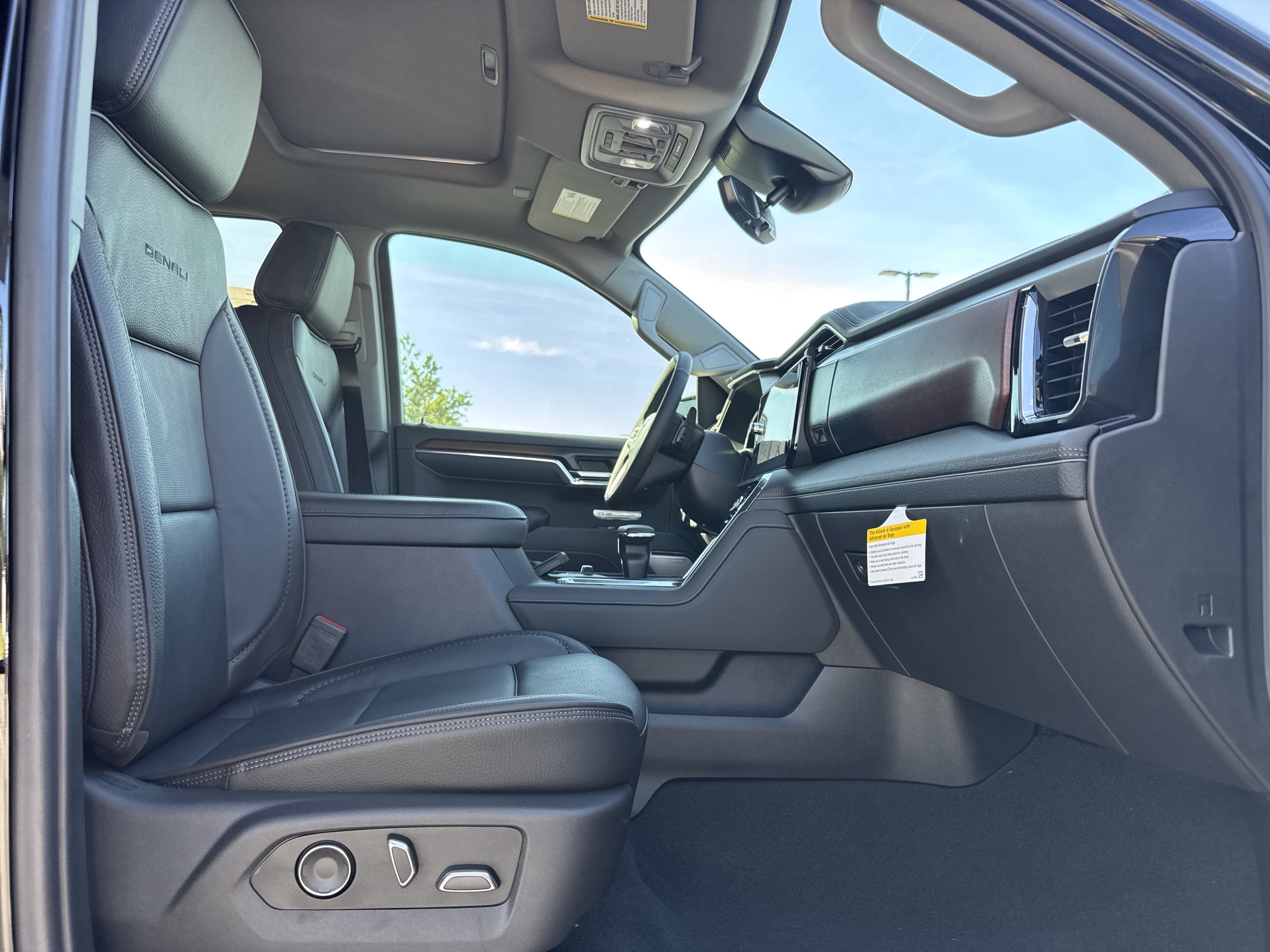 New 2026 GMC Sierra 1500 Denali w/ Denali Reserve Package AWD/4WD image 32