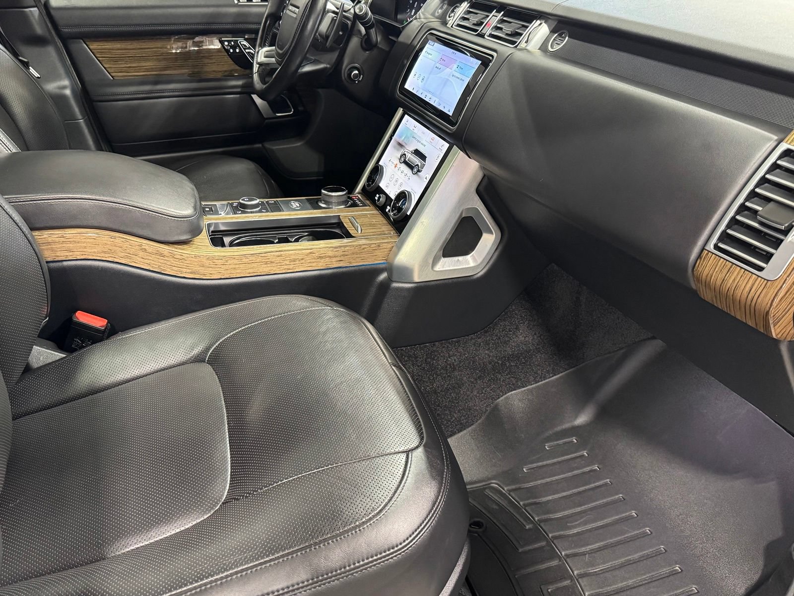 Used 2018 Land Rover Range Rover HSE AWD/4WD image 57
