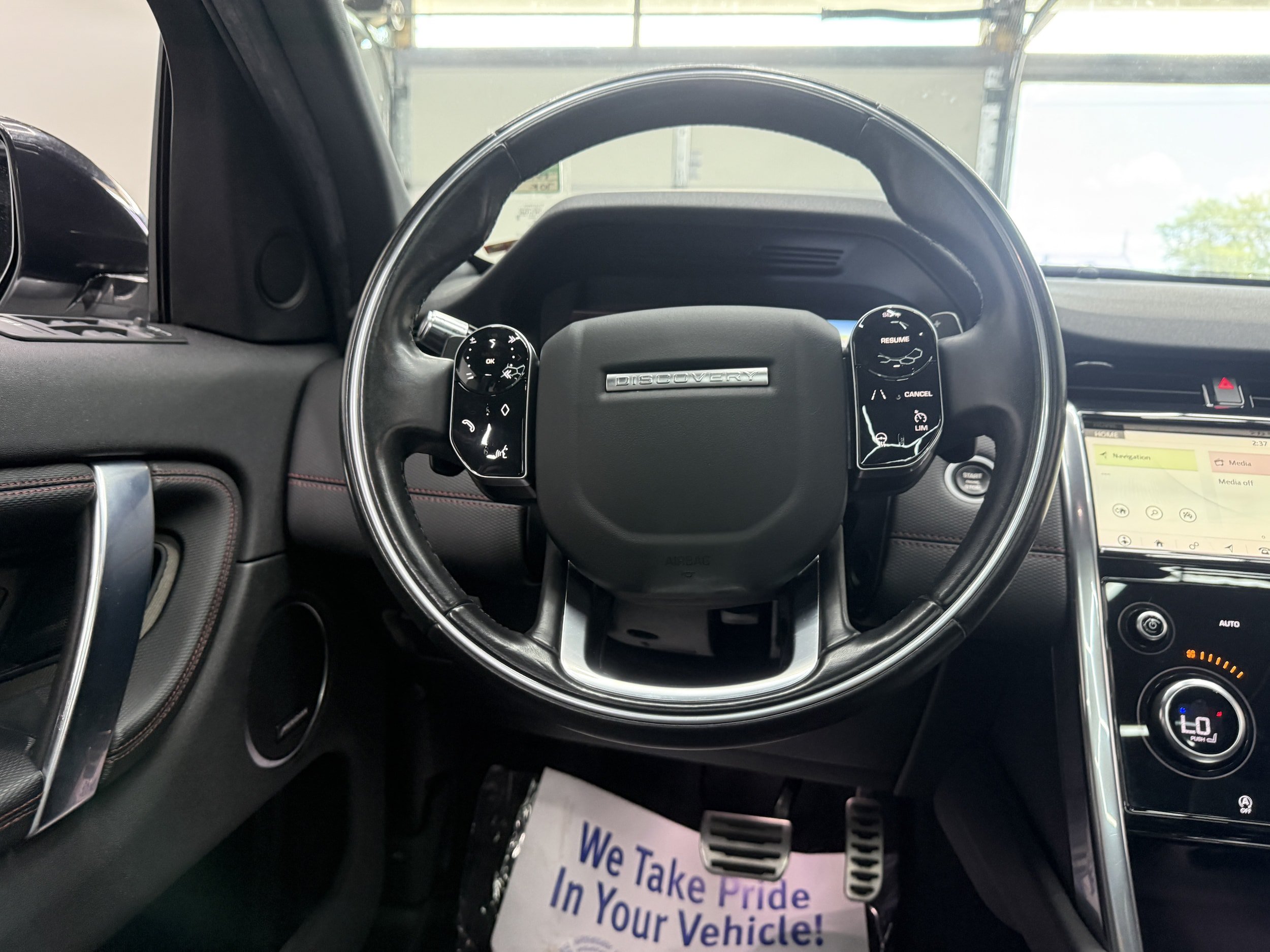 Used 2020 Land Rover Discovery Sport SE R-Dynamic AWD/4WD image 15