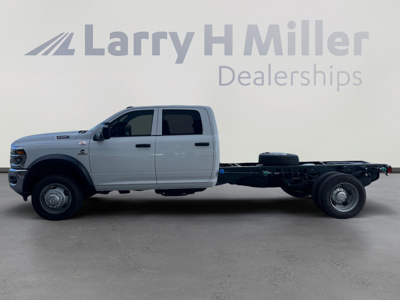 New 2026 RAM 5500 Tradesman image 2
