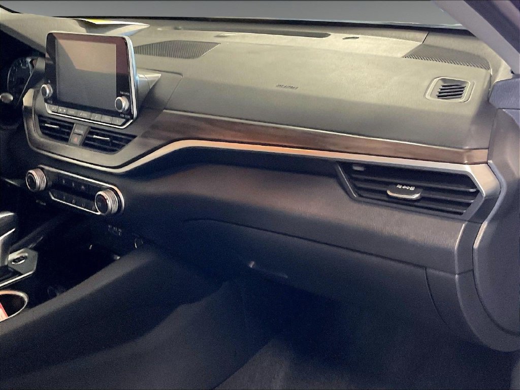 Certified 2024 Nissan Altima 2.5 SV FWD image 13