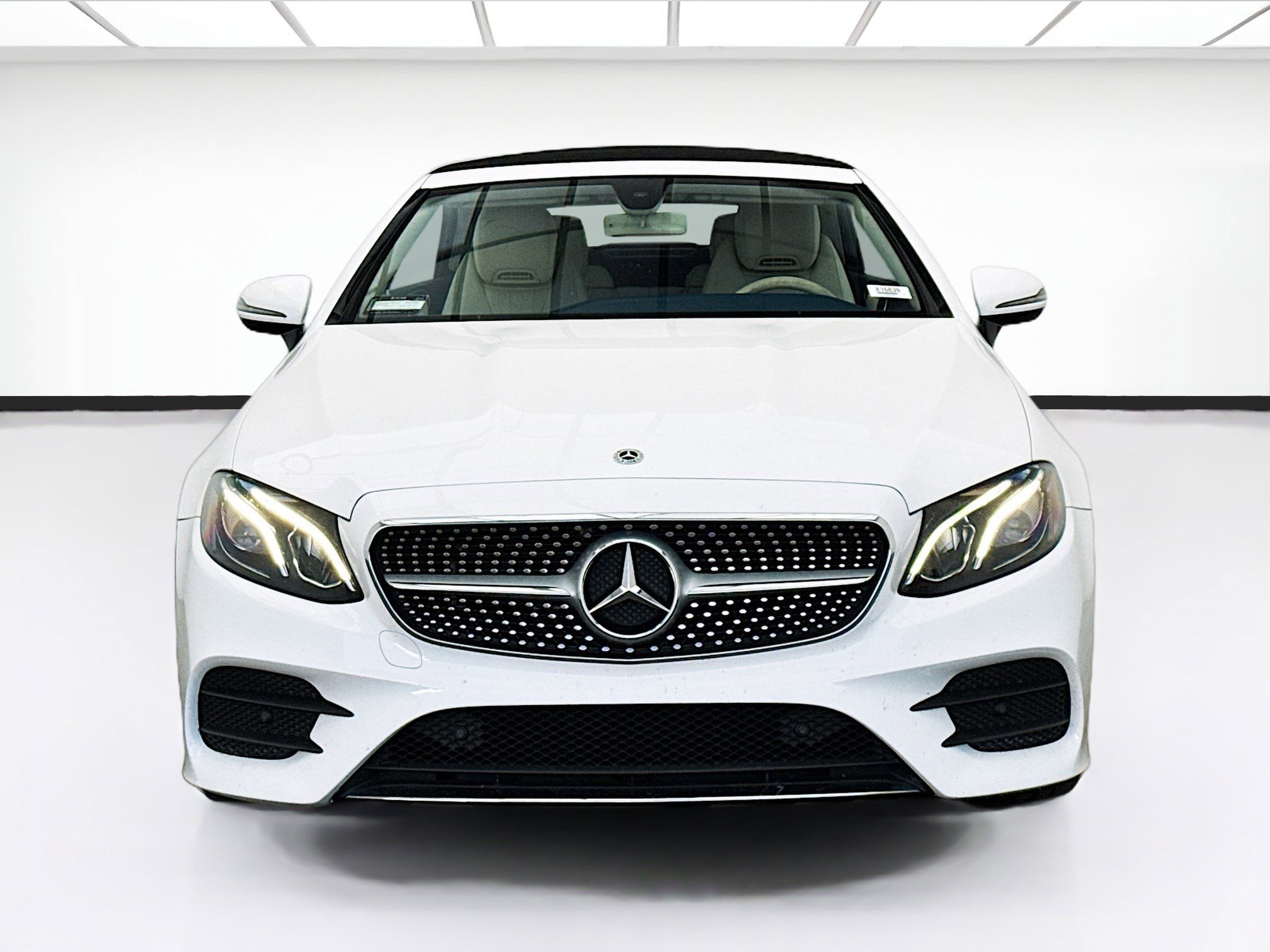 Used 2019 Mercedes-Benz E 450 Cabriolet image 2