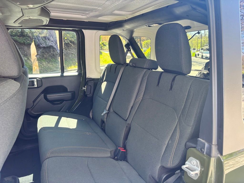 Used 2024 Jeep Wrangler Unlimited image 13