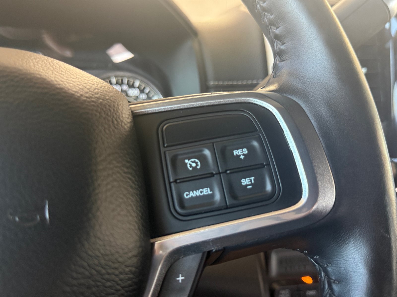 Used 2019 RAM 3500 Laramie w/ Black Appearance Package AWD/4WD image 18