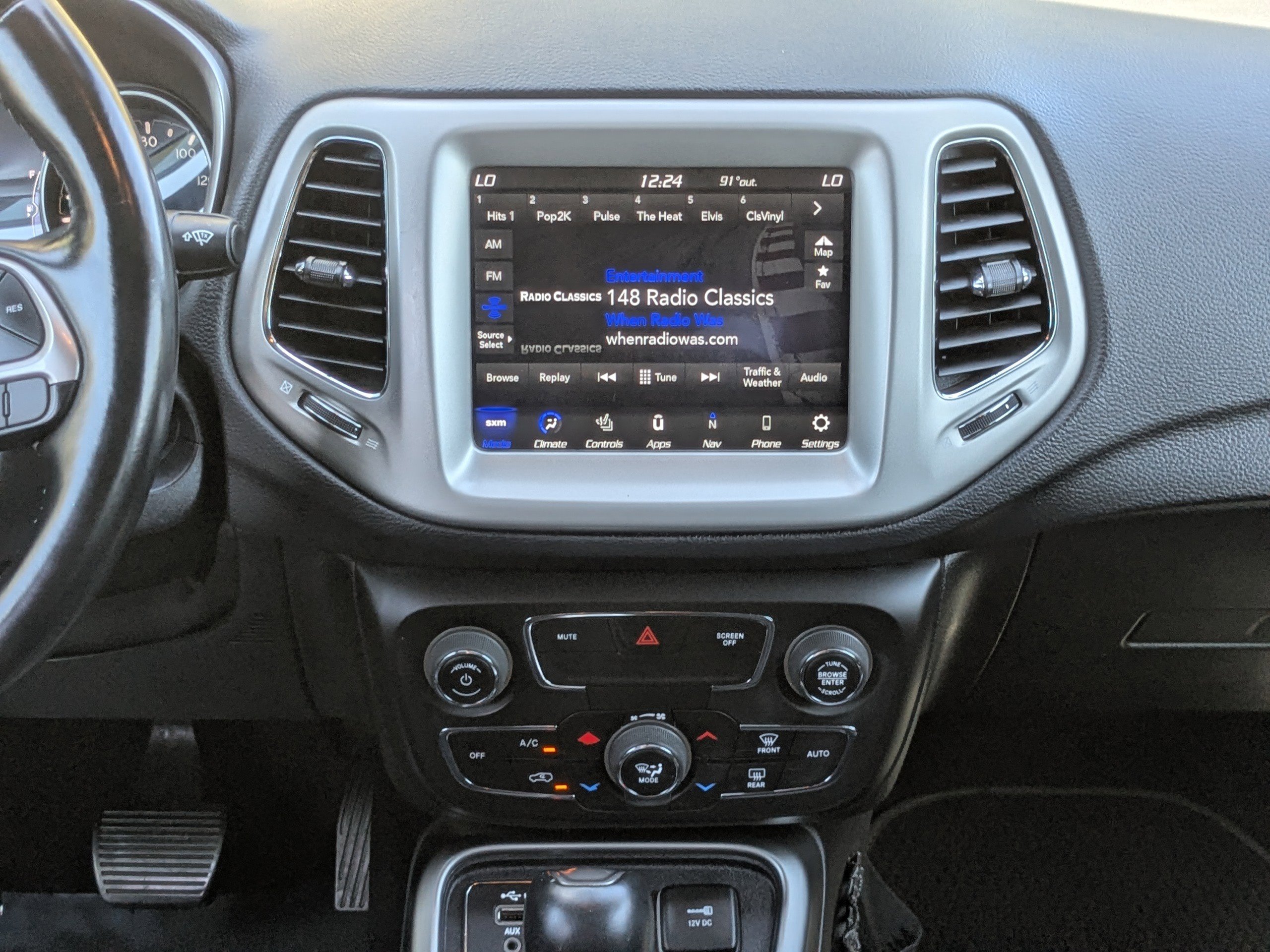 Certified 2021 Jeep Compass Latitude w/ Sun and Sound Group image 18