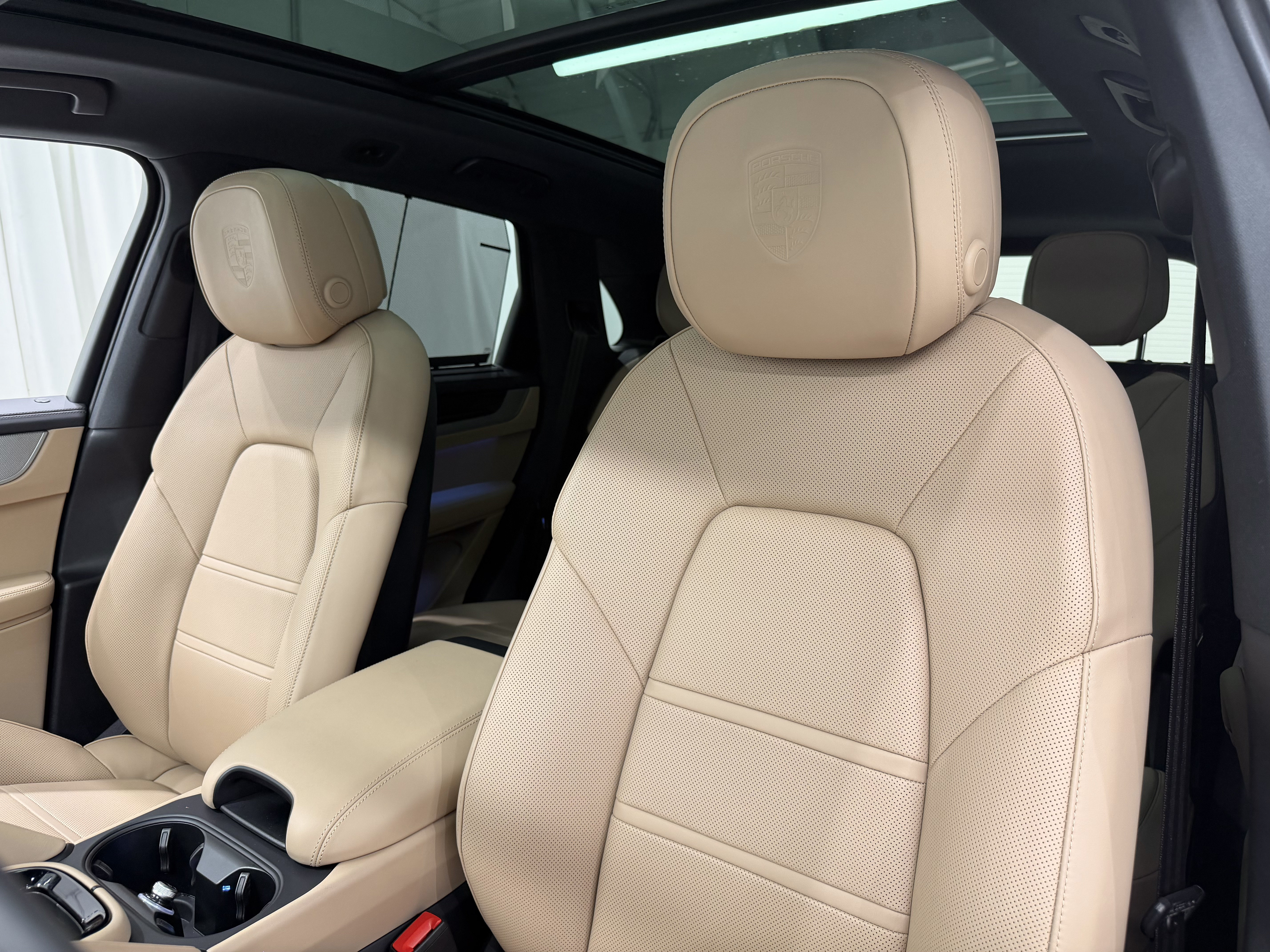Certified 2026 Porsche Cayenne S AWD/4WD image 5