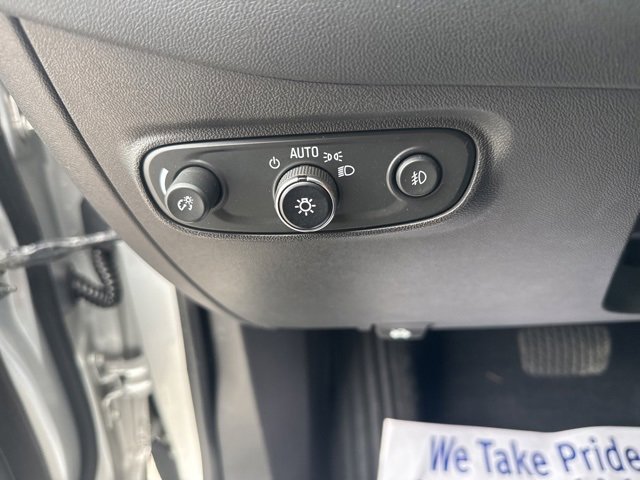 Used 2020 Chevrolet Equinox LT image 11