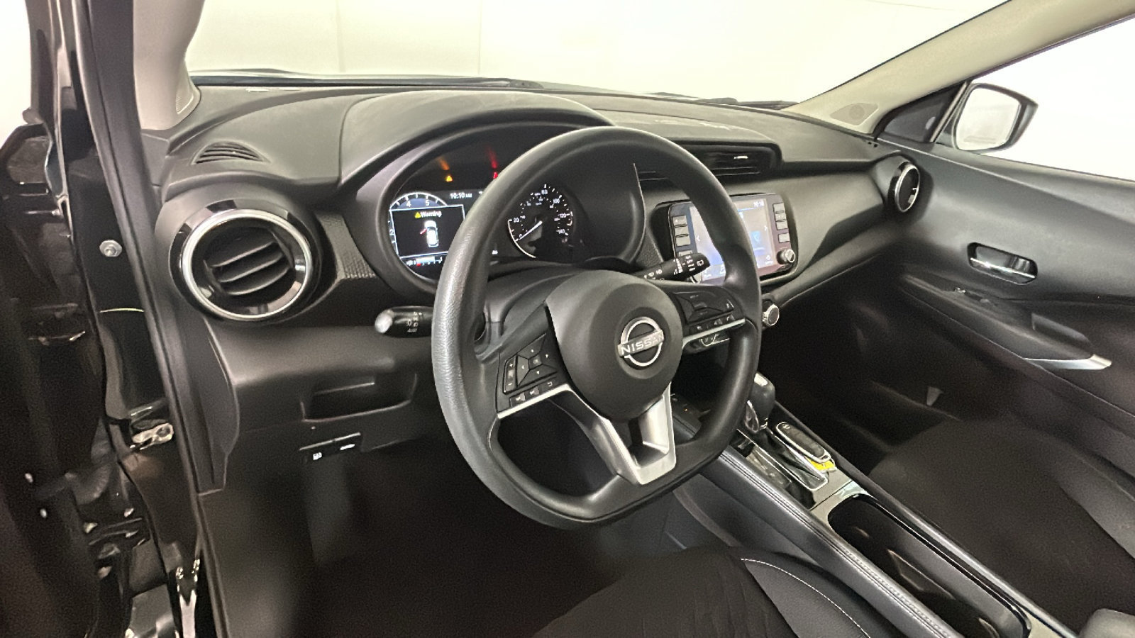 Used 2023 Nissan Kicks SV FWD image 16