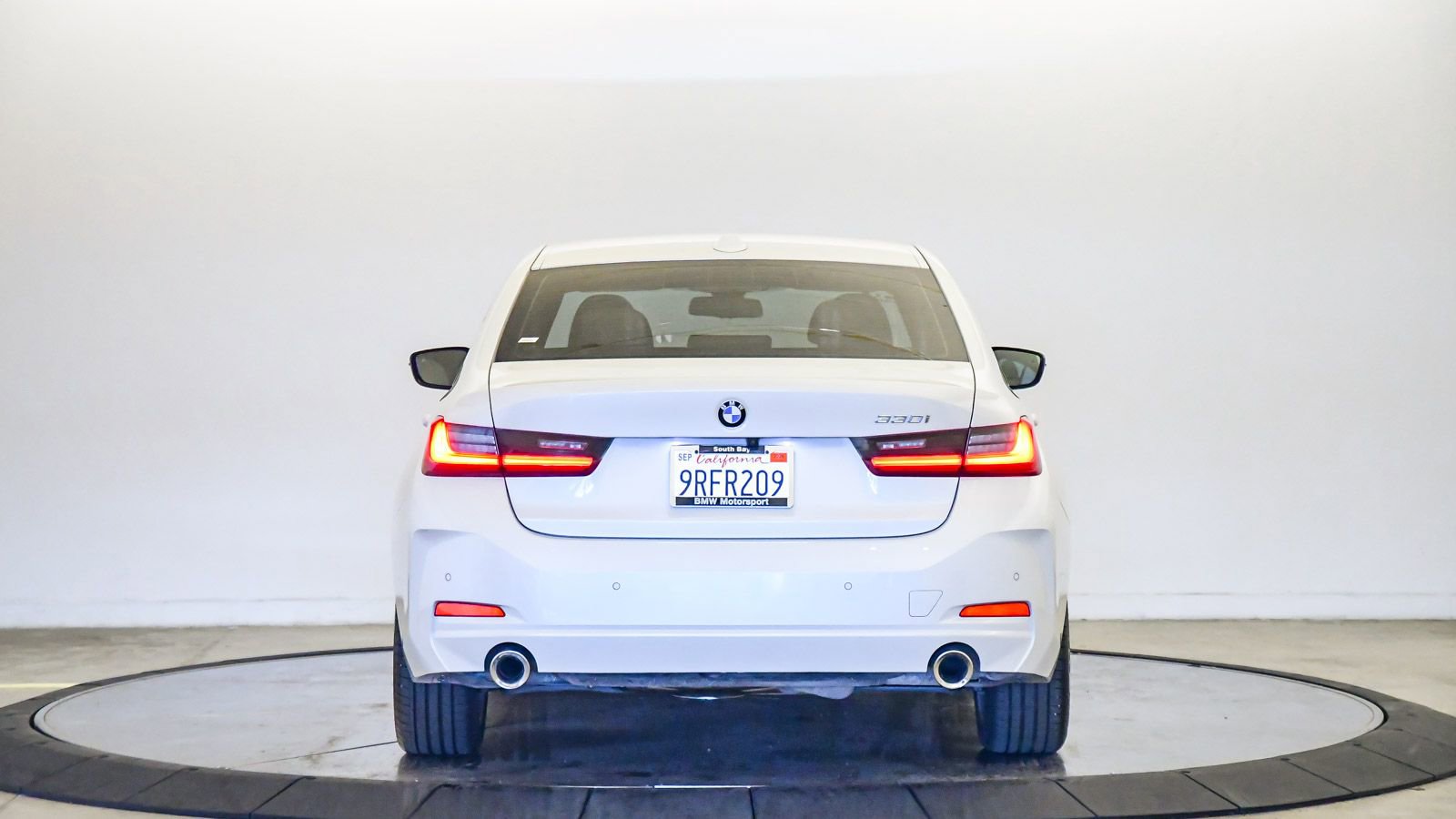 Used 2023 BMW 330i Sedan w/ Driving Assistance Package image 3