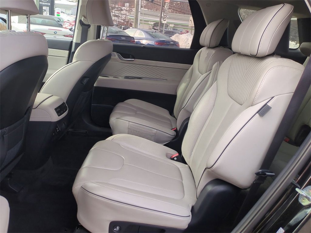 Used 2023 Hyundai Palisade Calligraphy image 25