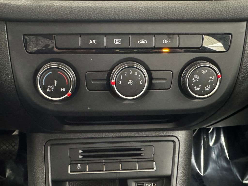 Used 2017 Volkswagen Tiguan S image 24