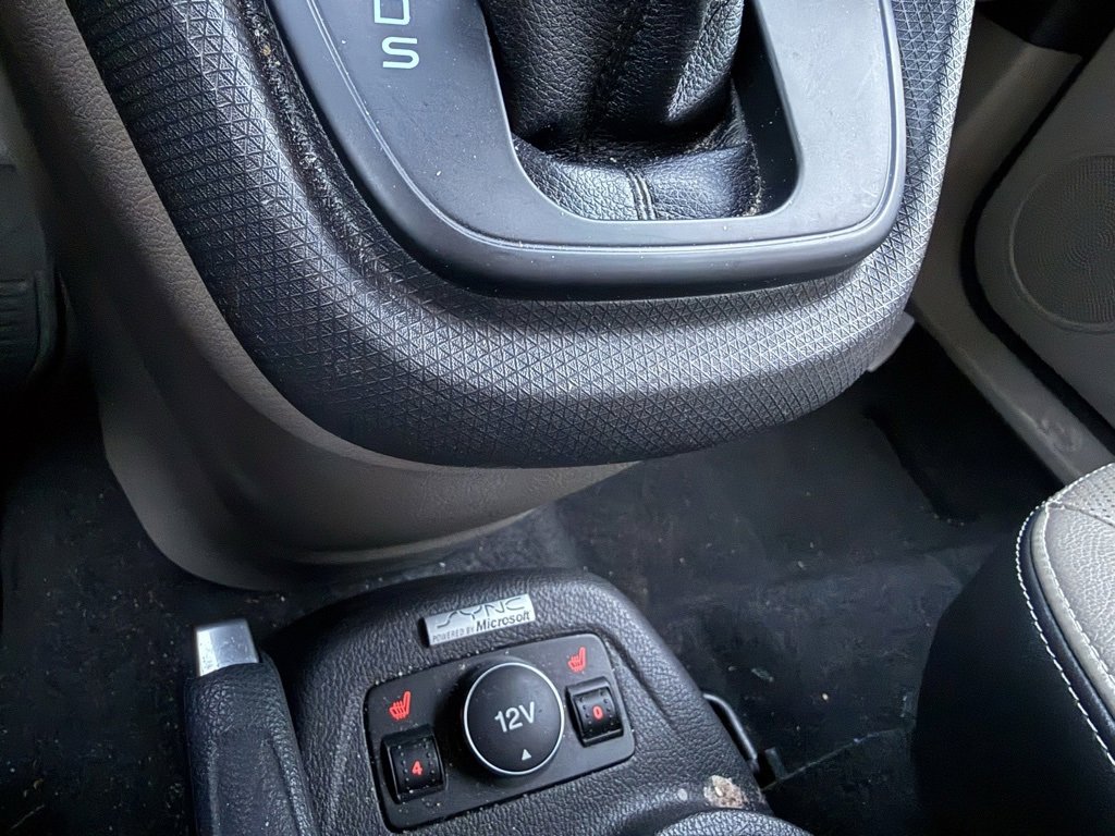 Used 2014 Ford Transit Connect Titanium image 11