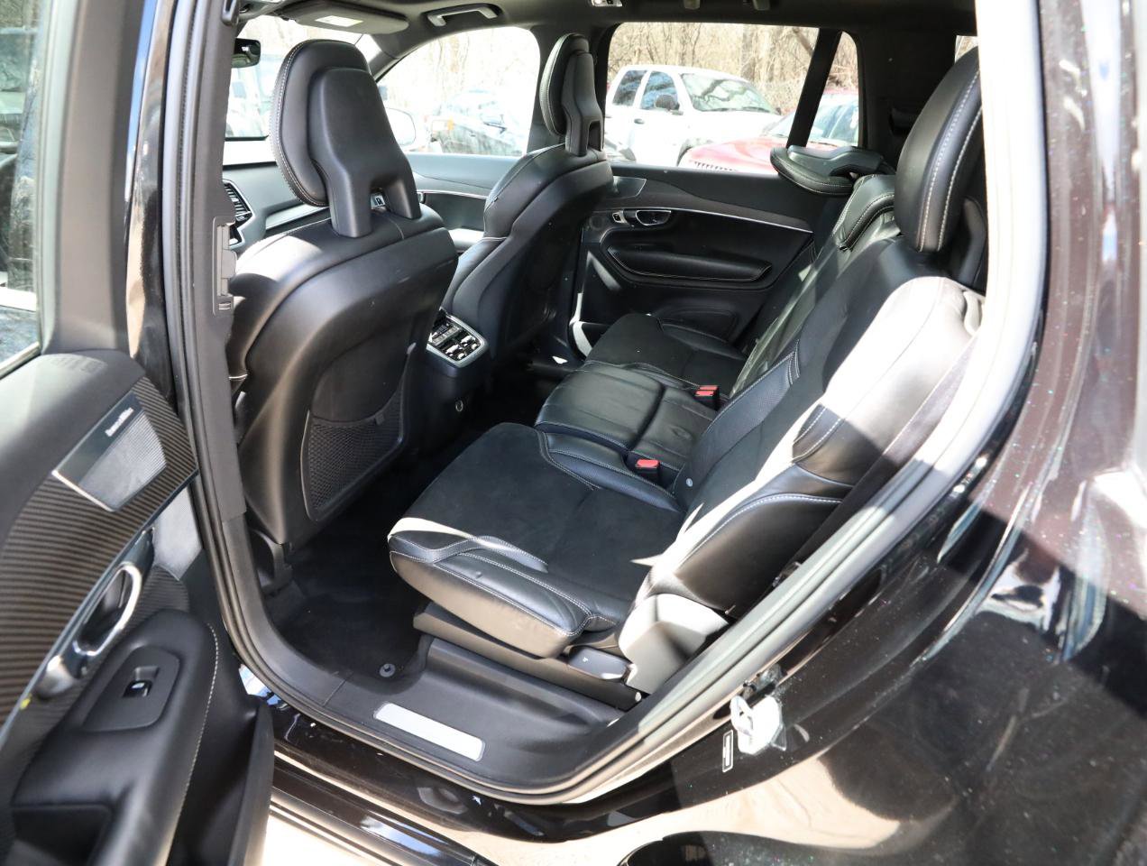 Used 2017 Volvo XC90 T6 R-Design w/ Vision Package AWD/4WD image 17
