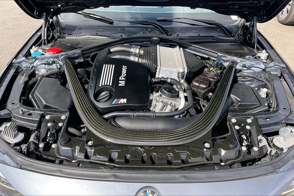 Used 2020 BMW M4 Convertible w/ Competition Package RWD image 31