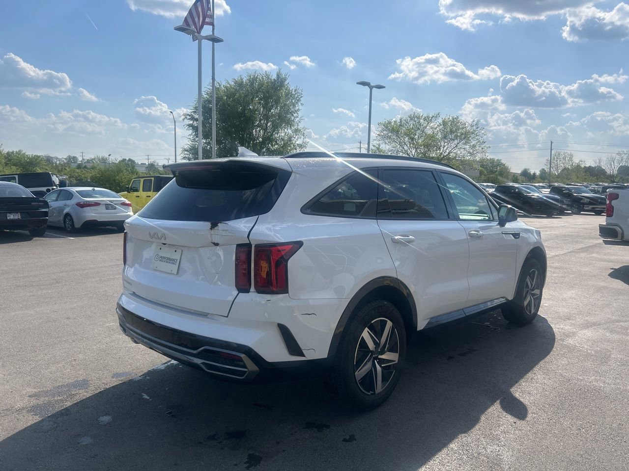 Used 2023 Kia Sorento S w/ Panoramic Sunroof Package FWD image 3