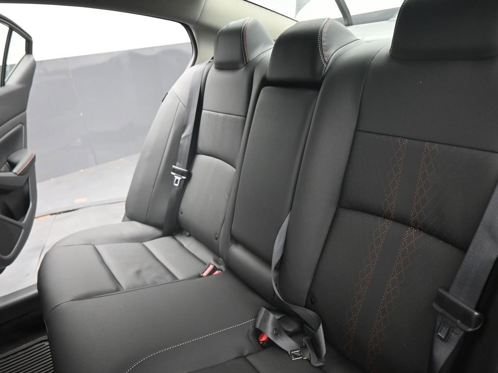 New 2025 Nissan Altima 2.5 SR image 18
