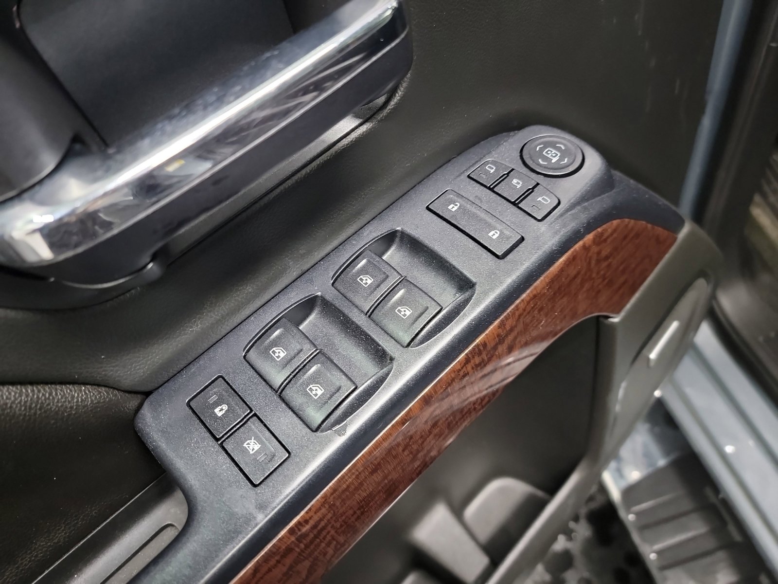 Used 2015 GMC Sierra 1500 SLT w/ SLT Crew Cab Value Package image 14