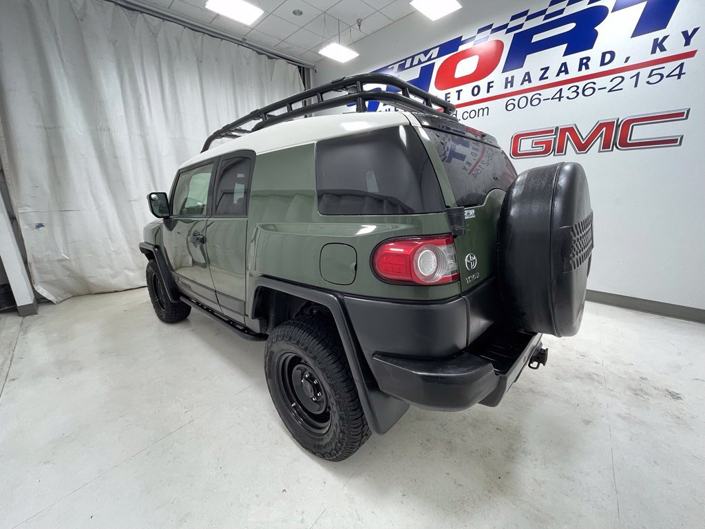Used 2014 Toyota FJ Cruiser 4WD w/ Upgrade Package image 7