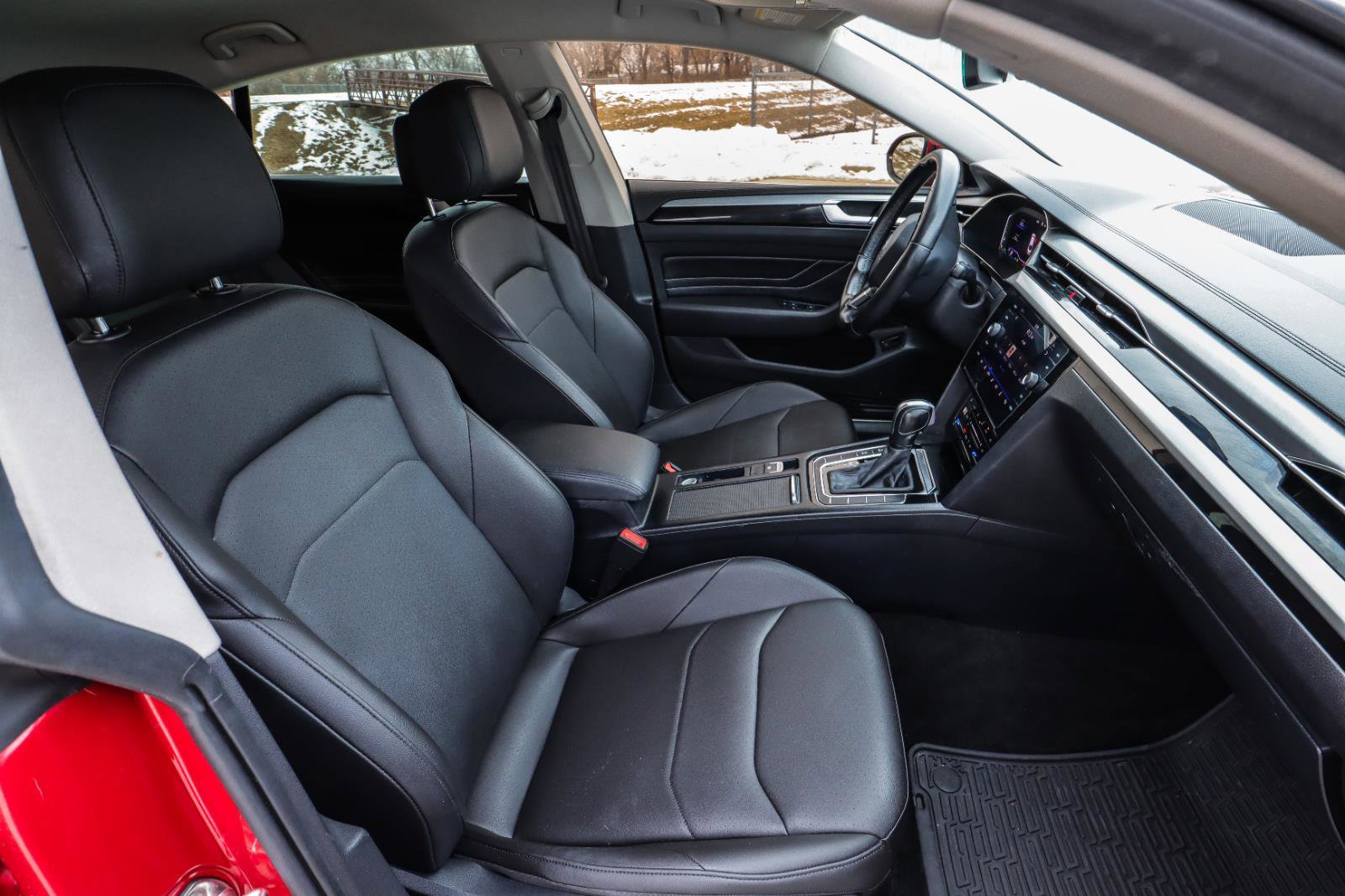 Used 2021 Volkswagen Arteon SE w/ Arteon MDO Package image 39