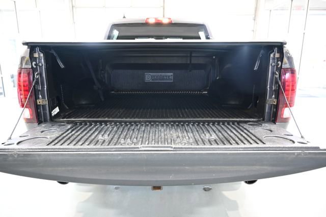 Used 2022 RAM 1500 Classic Warlock AWD/4WD image 7