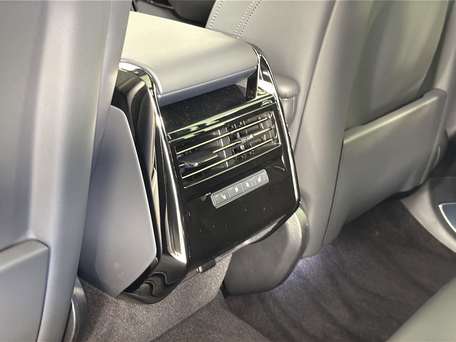 New 2026 Land Rover Range Rover Sport SE image 28