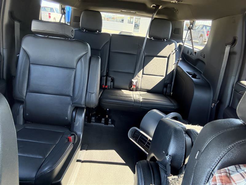 Used 2022 Chevrolet Suburban Z71 w/ Luxury Package AWD/4WD image 26