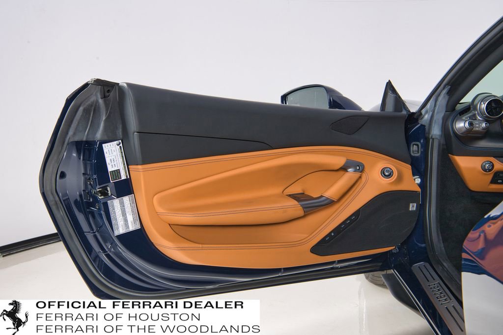 Used 2022 Ferrari F8 Tributo image 23