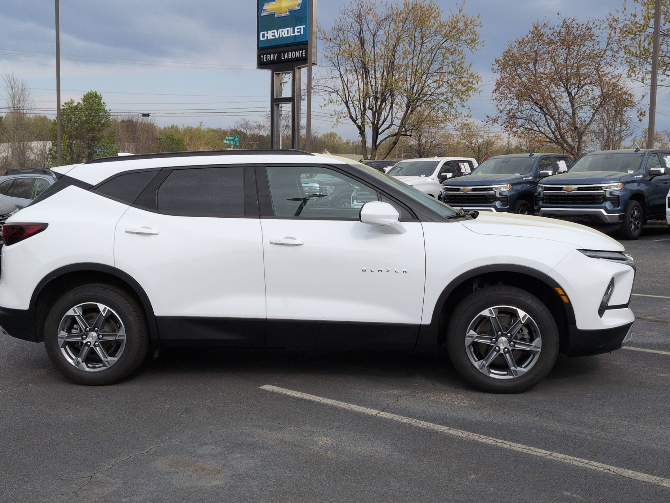 Certified 2024 Chevrolet Blazer LT w/ Convenience Package image 10