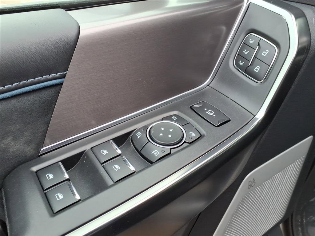 New 2026 Ford F350 Platinum w/ FX4 Off-Road Package image 20