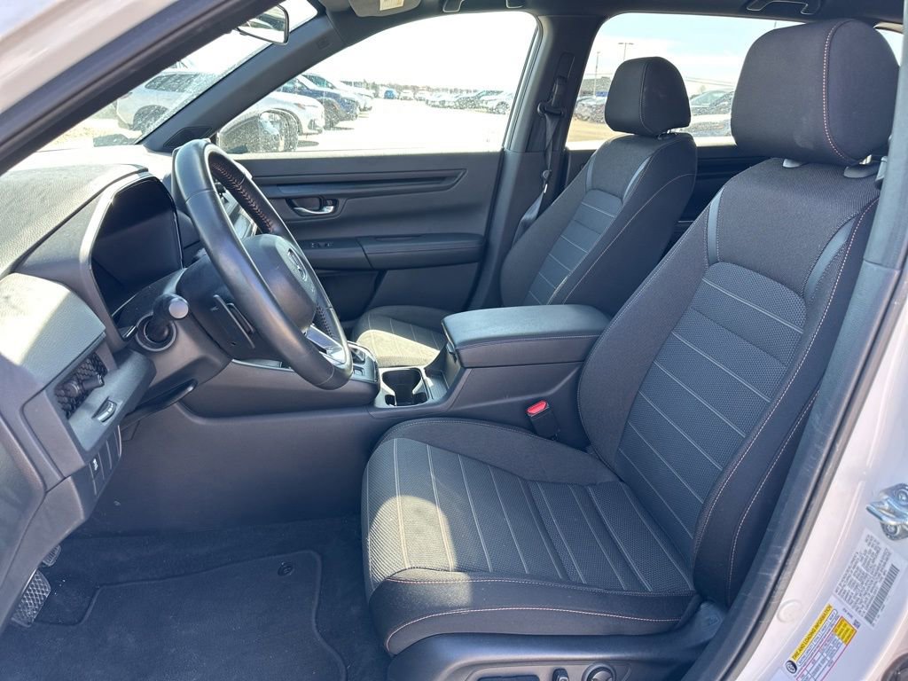 Used 2025 Honda CR-V Sport image 17