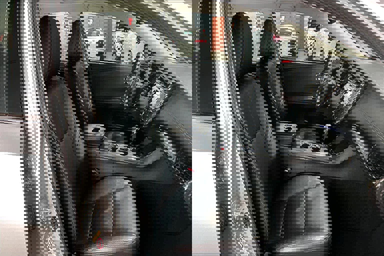 Used 2016 Toyota Avalon Limited w/ Toyota Safety Sense Package image 10