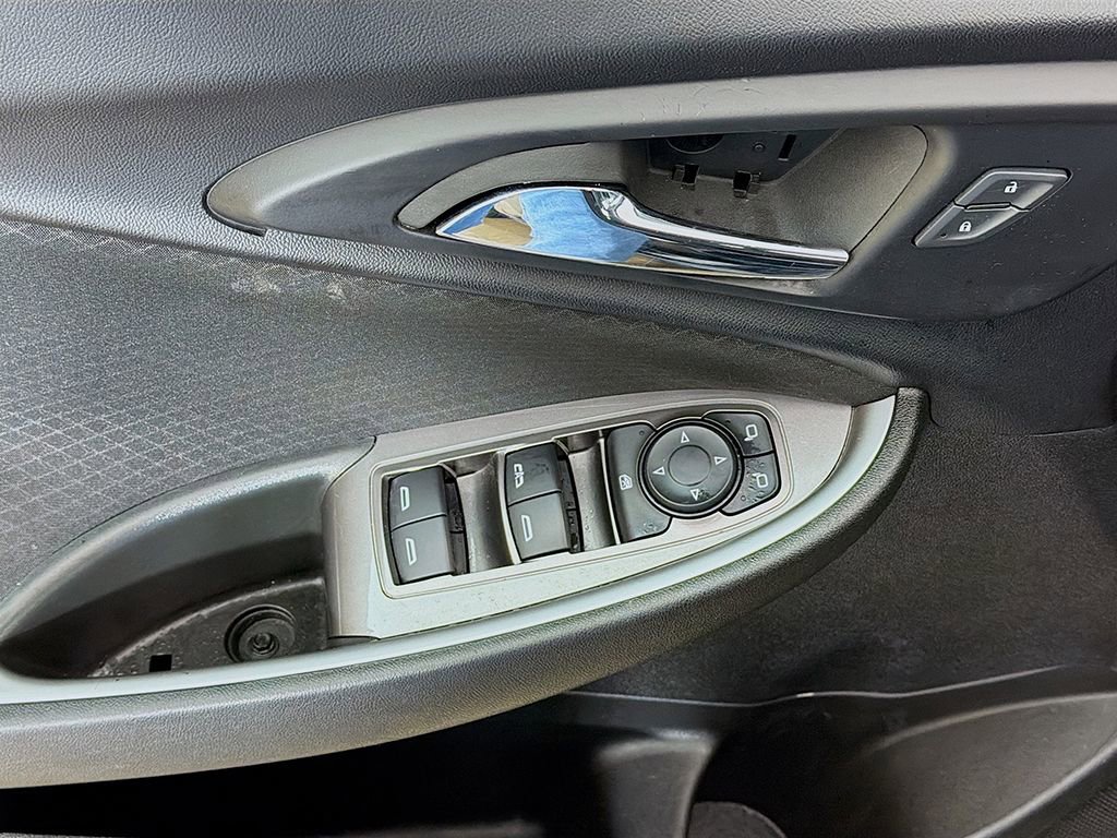 Used 2023 Chevrolet Malibu LT image 25