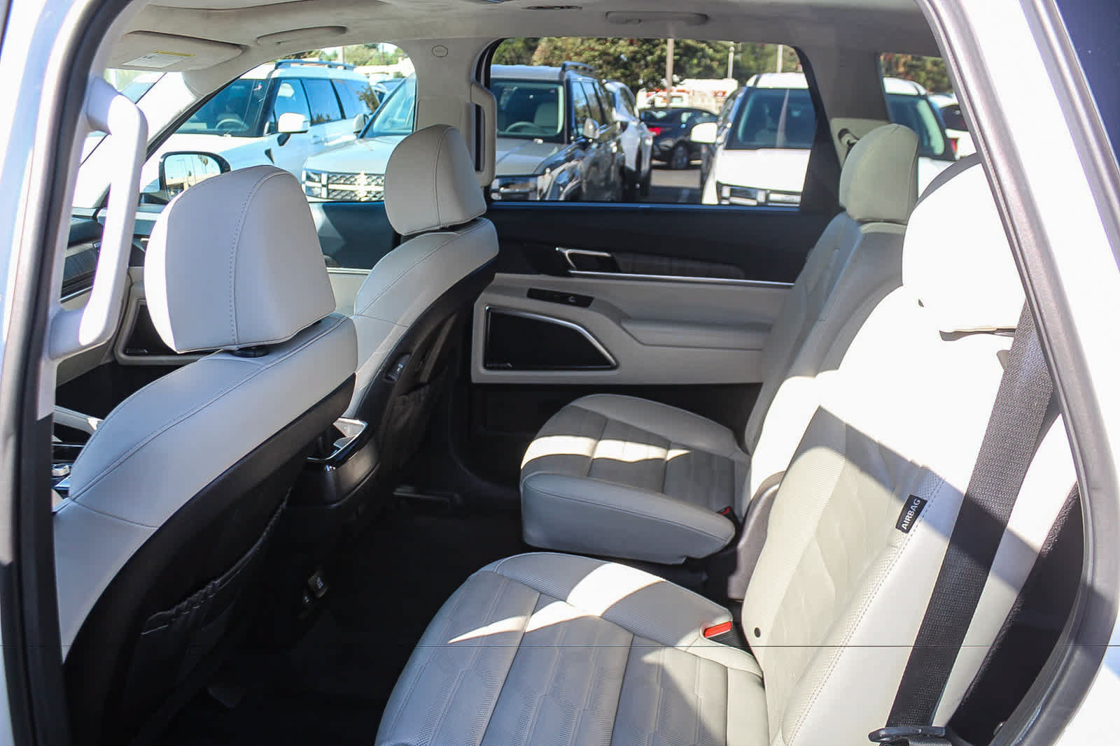 Used 2024 Kia Telluride SX Prestige AWD/4WD image 23