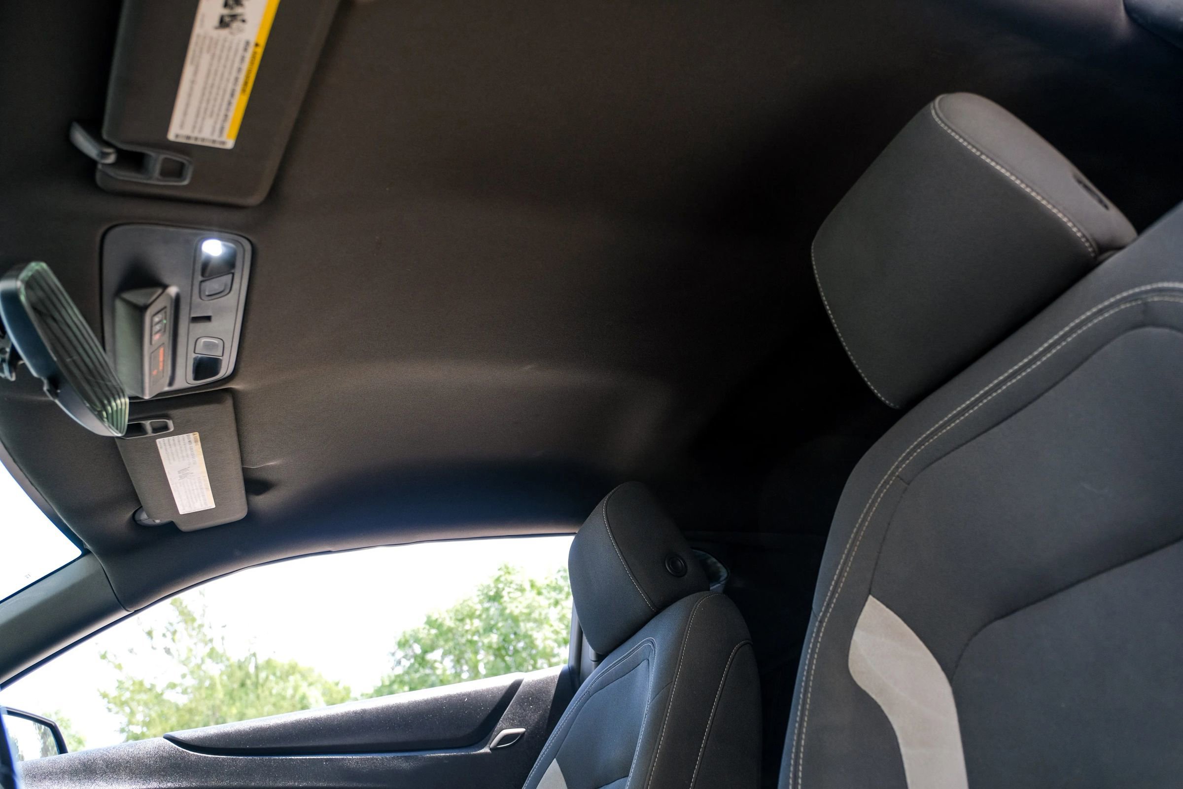 Used 2021 Chevrolet Camaro LT image 28