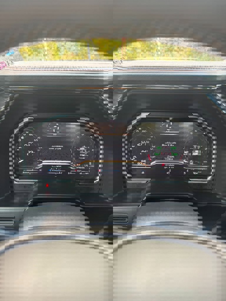 Used 2024 GMC Sierra 2500 AT4 w/ AT4 Preferred Package image 14