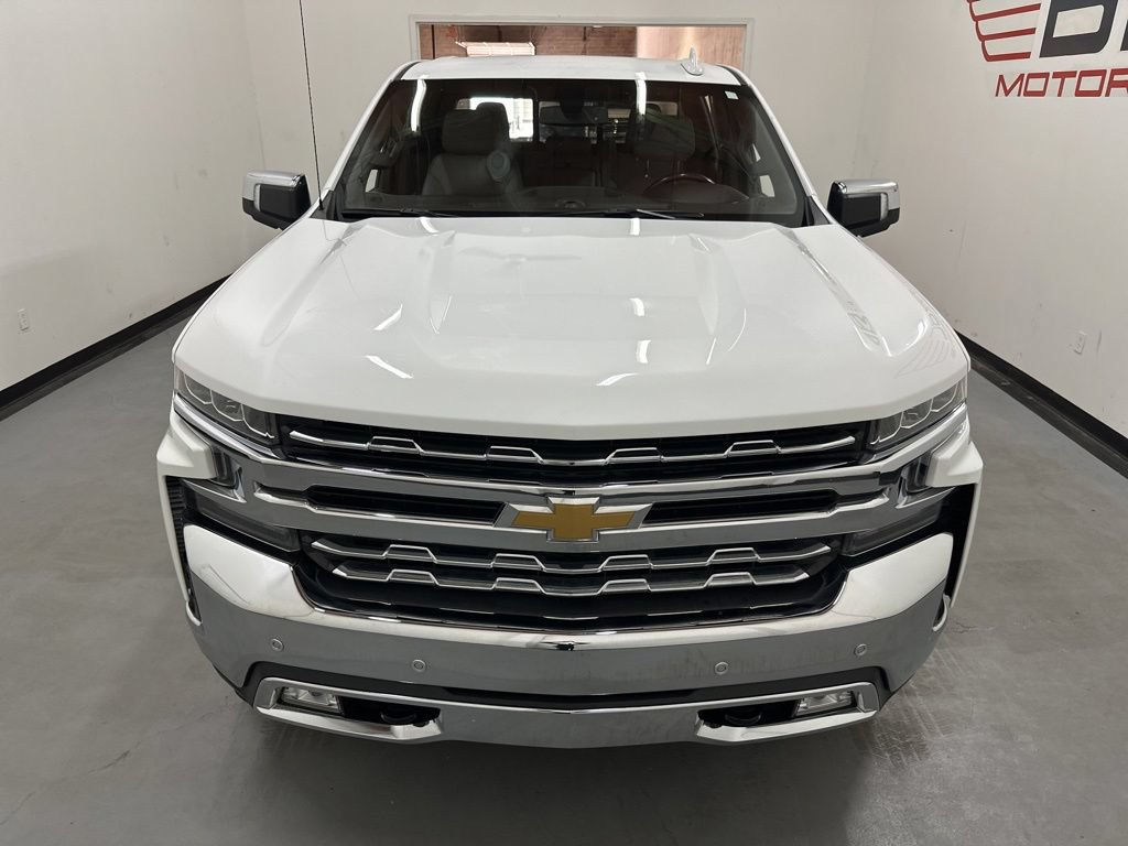 Used 2021 Chevrolet Silverado 1500 LTZ w/ LTZ Convenience Package II AWD/4WD image 3