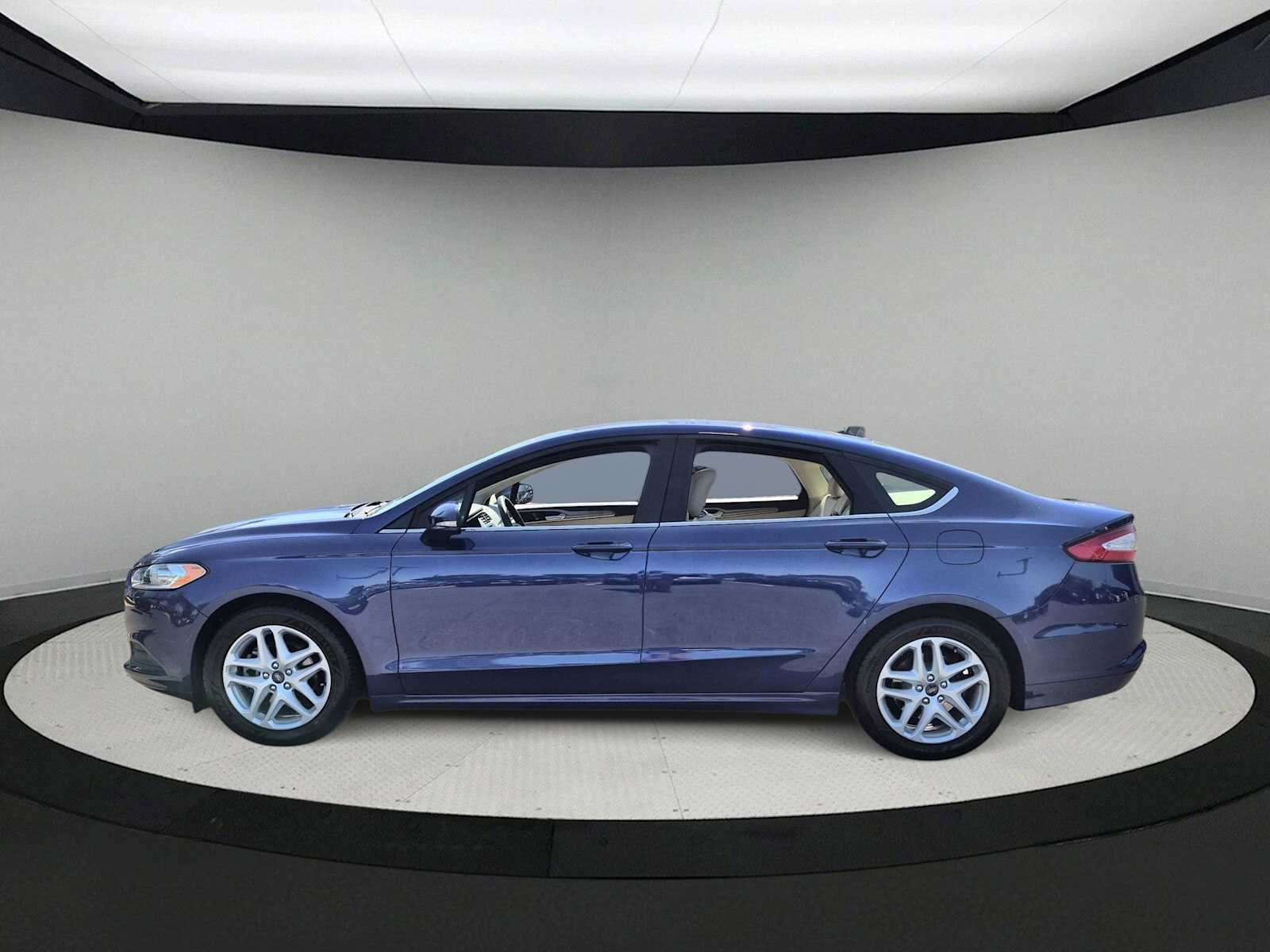 Used 2014 Ford Fusion SE FWD image 5