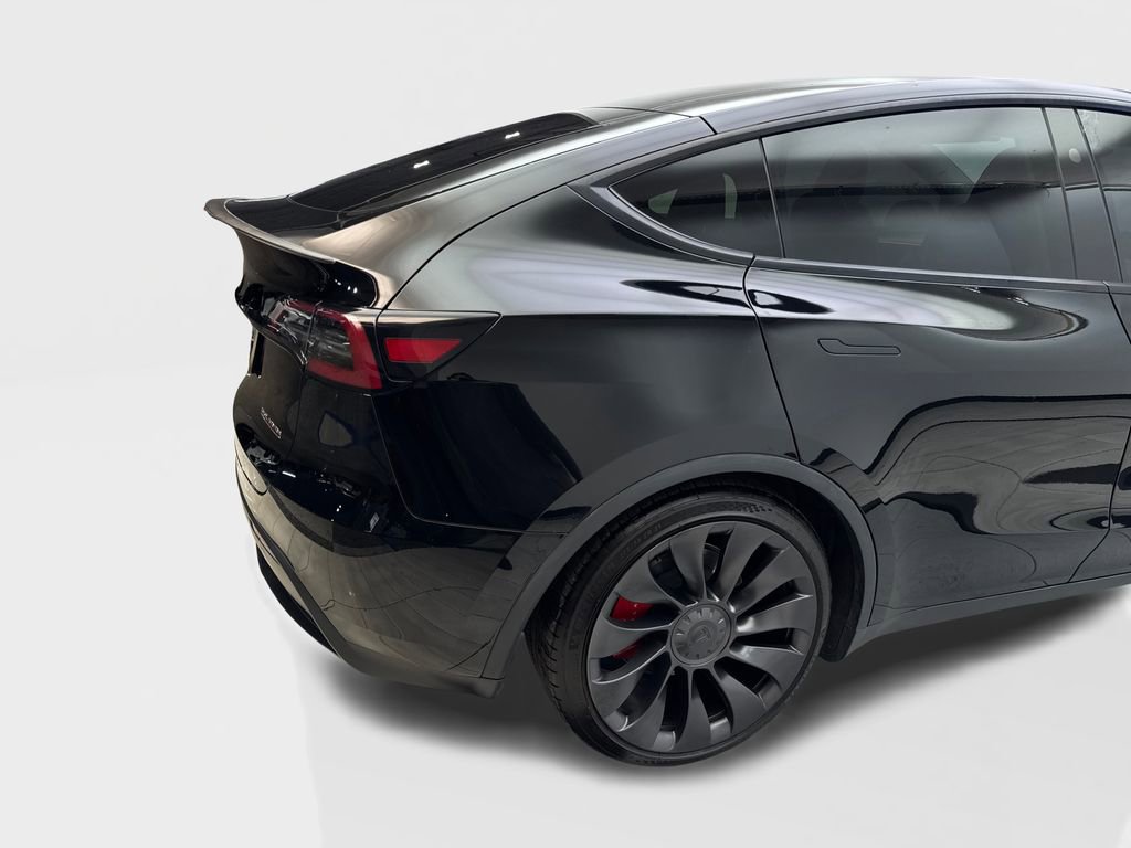 Used 2024 Tesla Model Y Performance AWD/4WD image 16