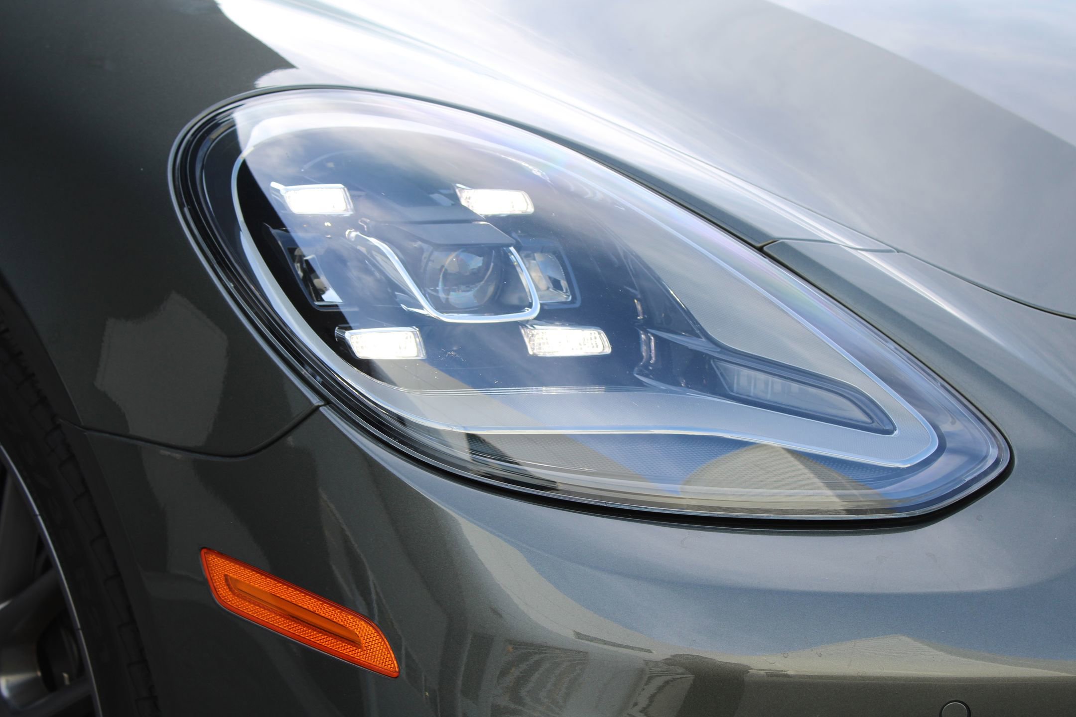 Certified 2023 Porsche Panamera Platinum Edition image 12