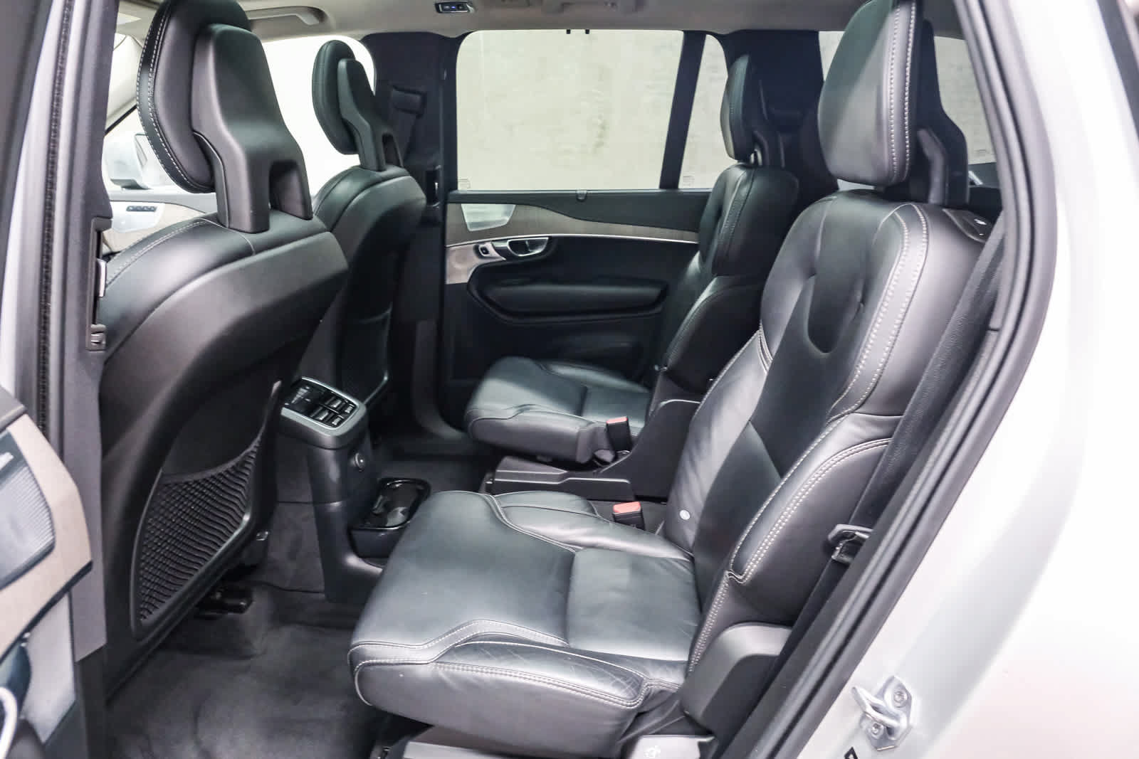 Used 2022 Volvo XC90 T8 Inscription w/ Advanced Package AWD/4WD image 23
