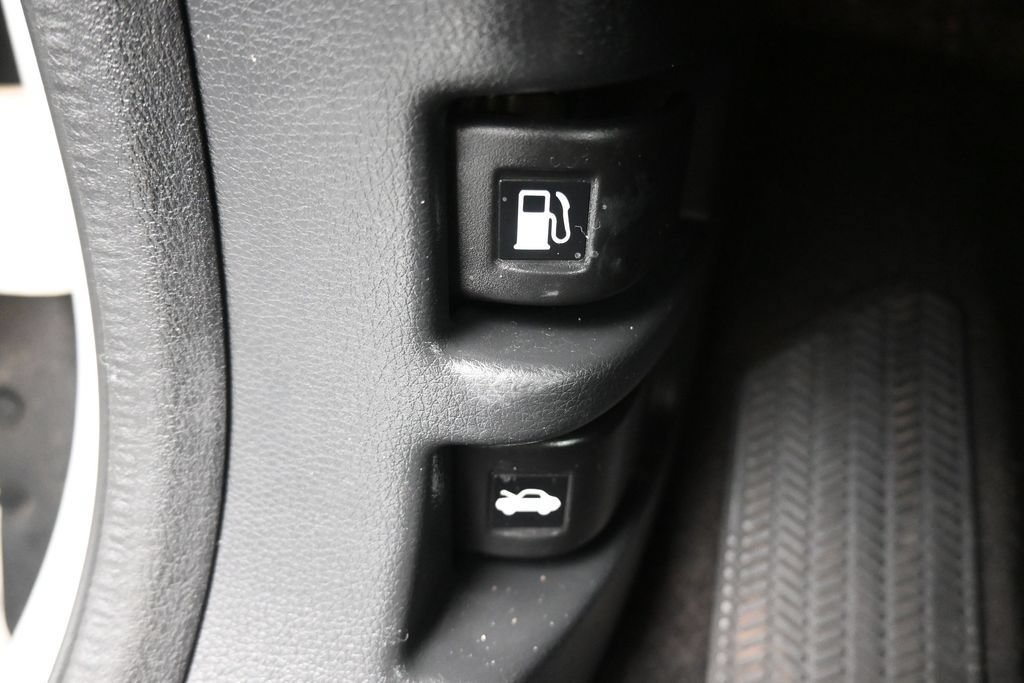 Used 2018 Honda CR-V Touring image 29
