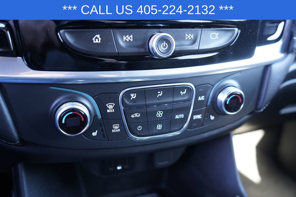 Used 2022 Chevrolet Traverse LT image 23