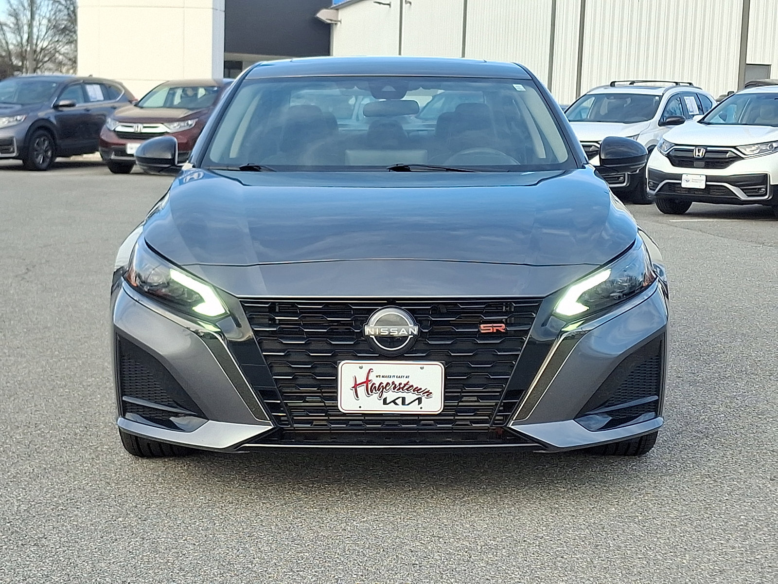 Used 2023 Nissan Altima 2.0 SR image 2