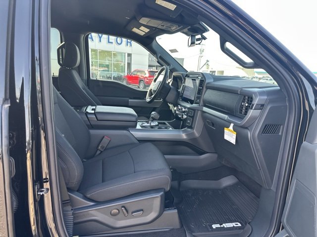 New 2025 Ford F150 XLT w/ Equipment Group 302A MID image 9