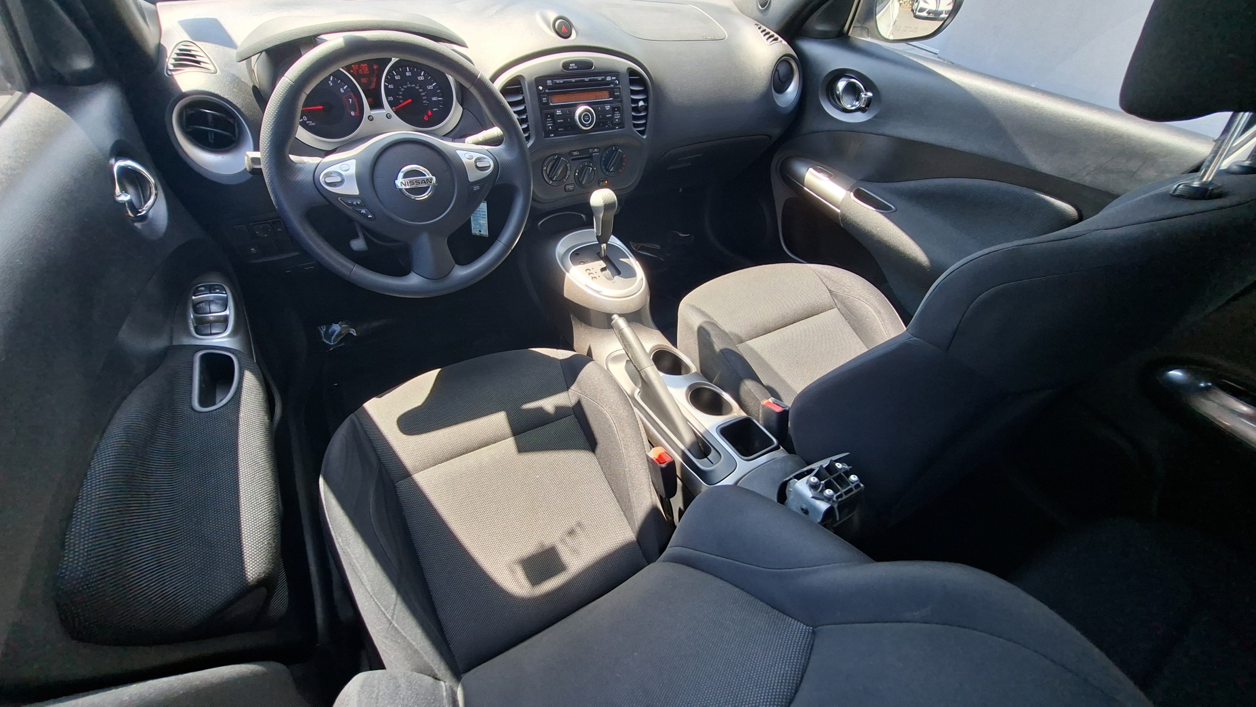 Used 2013 Nissan Juke S FWD image 17