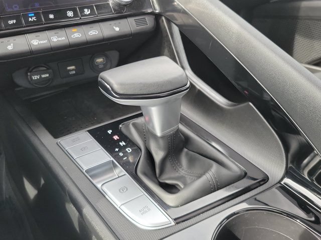 Certified 2023 Hyundai Elantra Limited FWD image 26
