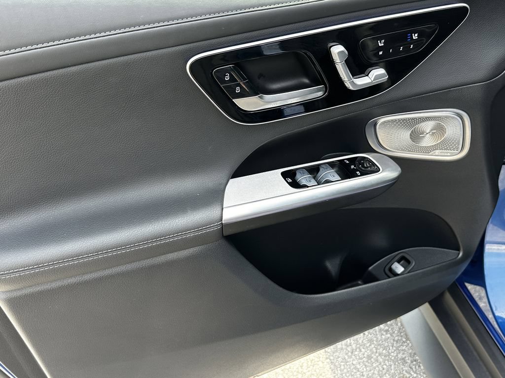 Certified 2025 Mercedes-Benz GLC 300 image 11